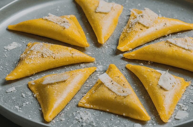 Triangoli mit Feigen und Parmaschinken